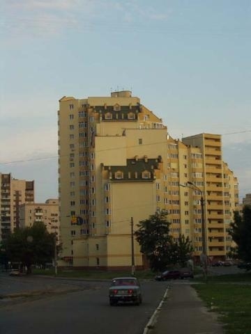 Киев, Тростянецкая ул., 49